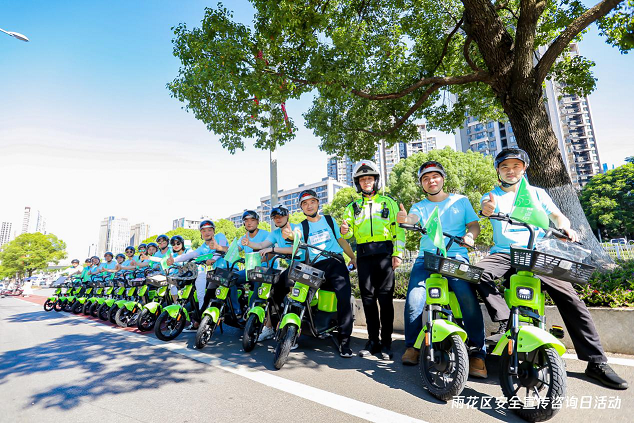 共享電單車(chē)固然便捷，但規(guī)范問(wèn)題也需重視